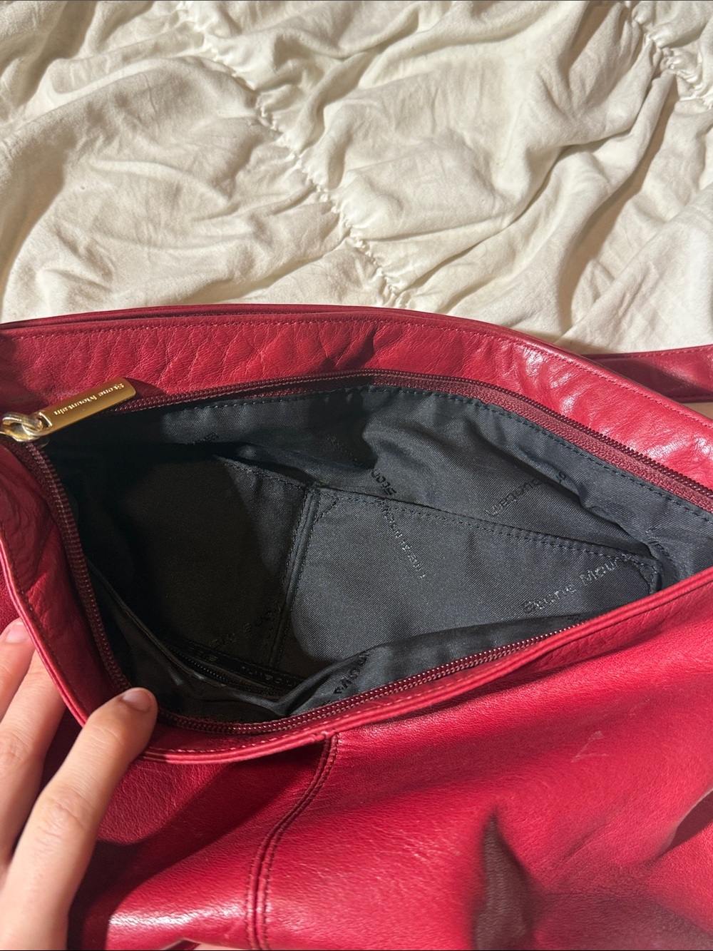 Stone Mountain Accessories Red Leather Shoulder Bag with Gold Hardware - Picture 3 of 6